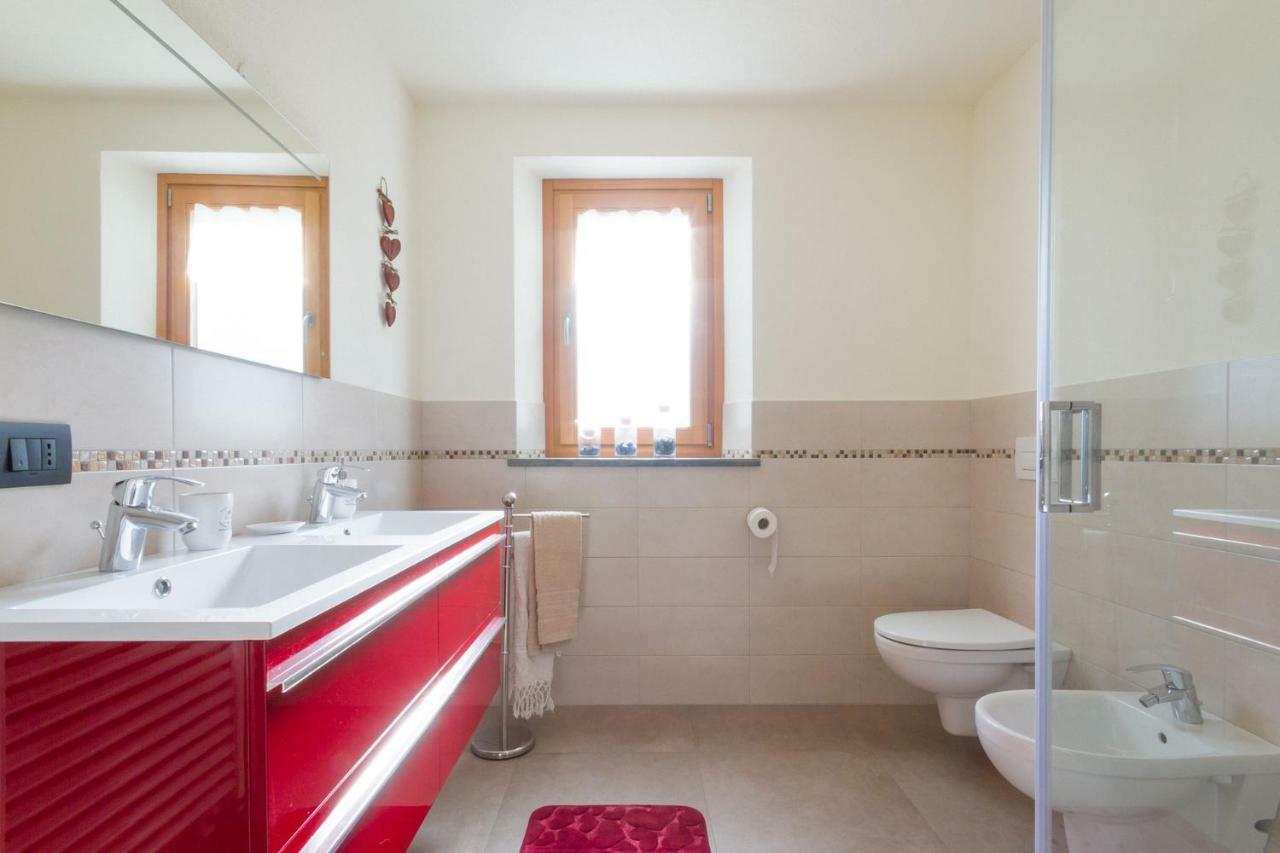 La Casa Di Alfredo E Virginia Lägenhet Aosta Exteriör bild